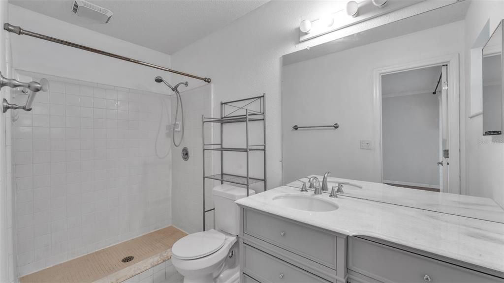 En Venta: $334,000 (3 camas, 2 baños, 1695 Pies cuadrados)