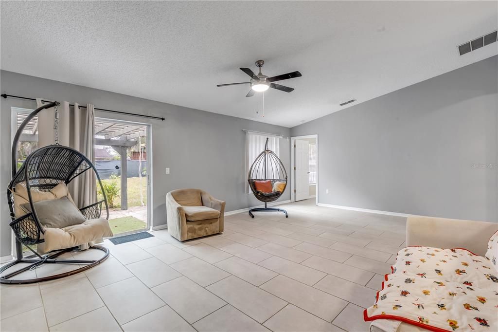 En Venta: $310,000 (3 camas, 2 baños, 2020 Pies cuadrados)