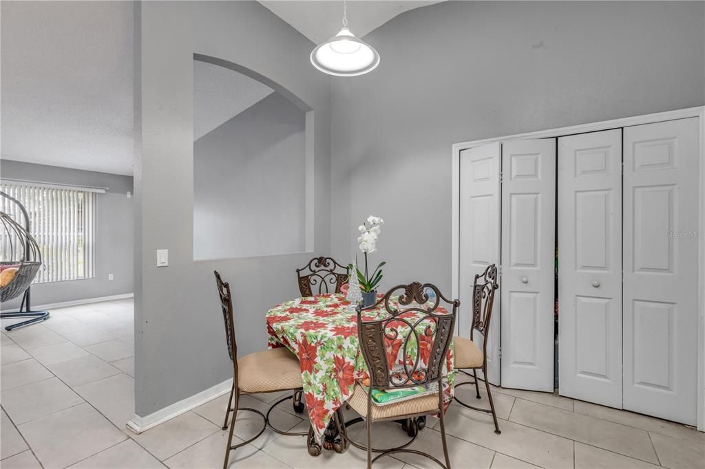 En Venta: $310,000 (3 camas, 2 baños, 2020 Pies cuadrados)