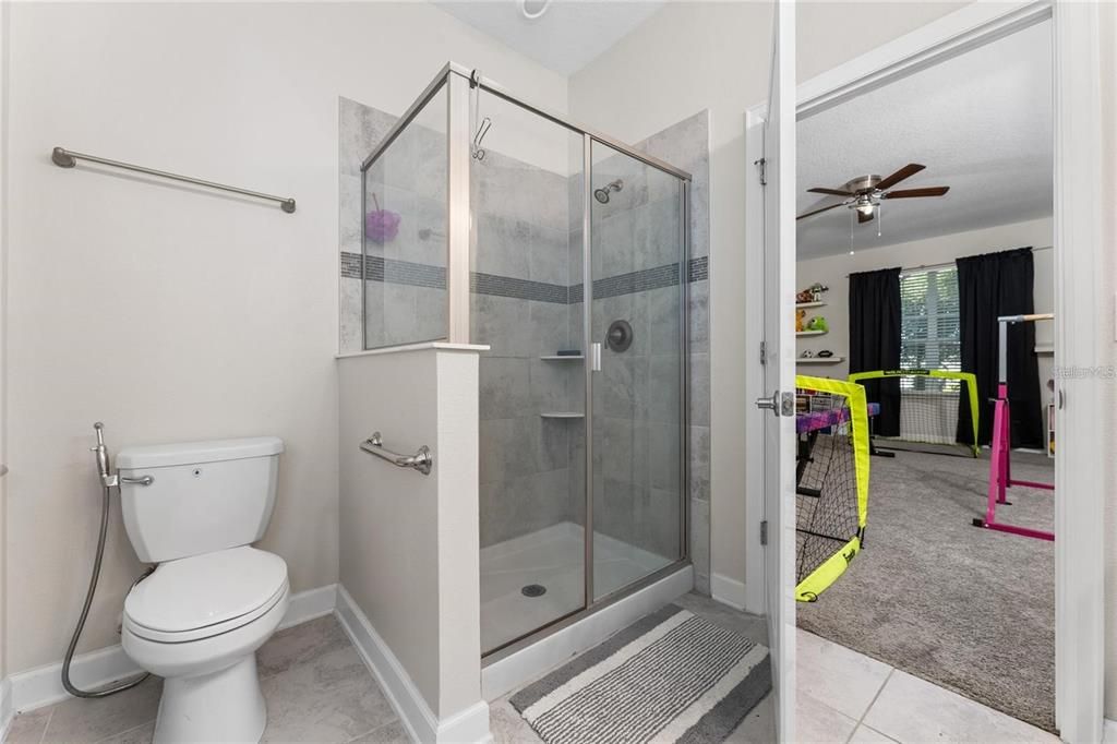 出租: $3,150 (4 贝兹, 3 浴室, 2476 平方英尺)