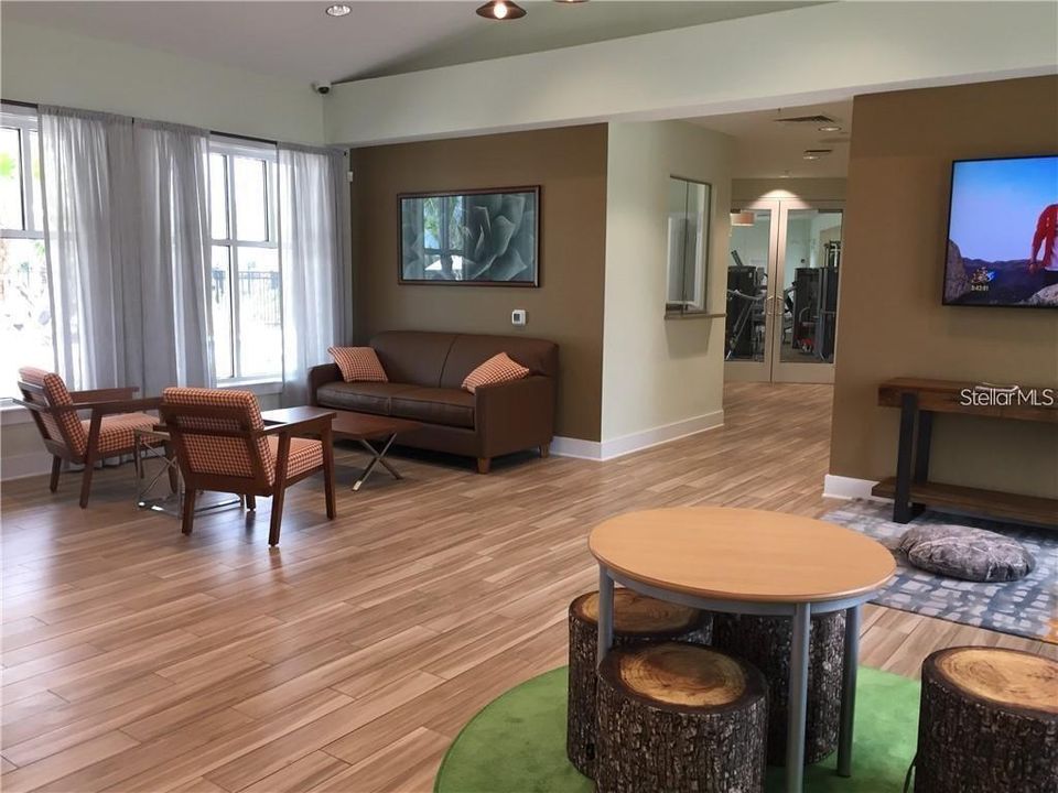 出租: $3,150 (4 贝兹, 3 浴室, 2476 平方英尺)