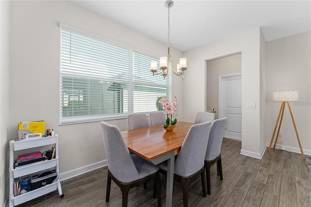 出租: $3,150 (4 贝兹, 3 浴室, 2476 平方英尺)