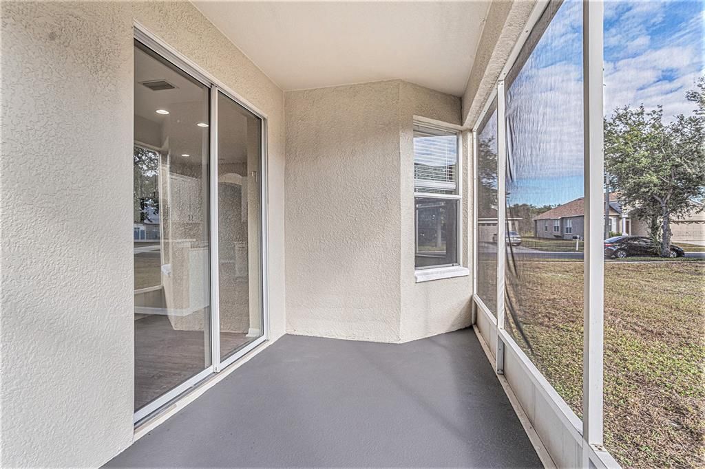 For Rent: $3,200 (4 beds, 2 baths, 2573 Square Feet)