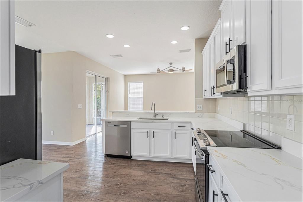 For Rent: $3,200 (4 beds, 2 baths, 2573 Square Feet)