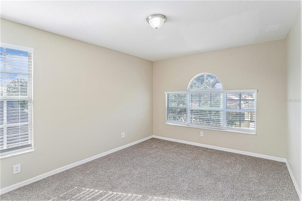 For Rent: $3,200 (4 beds, 2 baths, 2573 Square Feet)