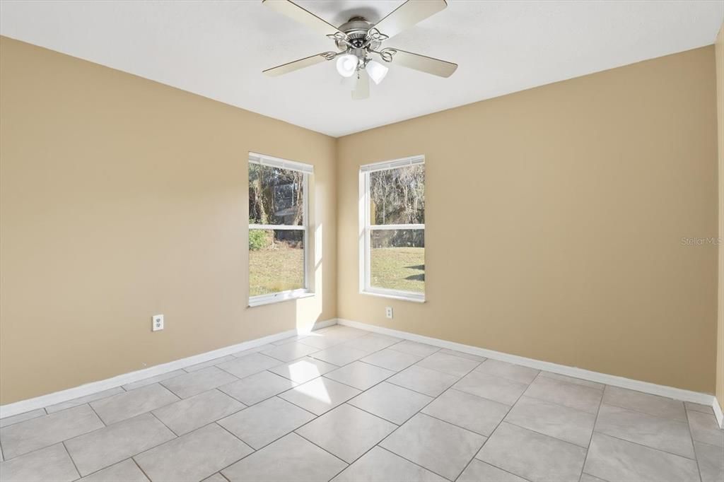 For Sale: $245,000 (3 beds, 2 baths, 1197 Square Feet)