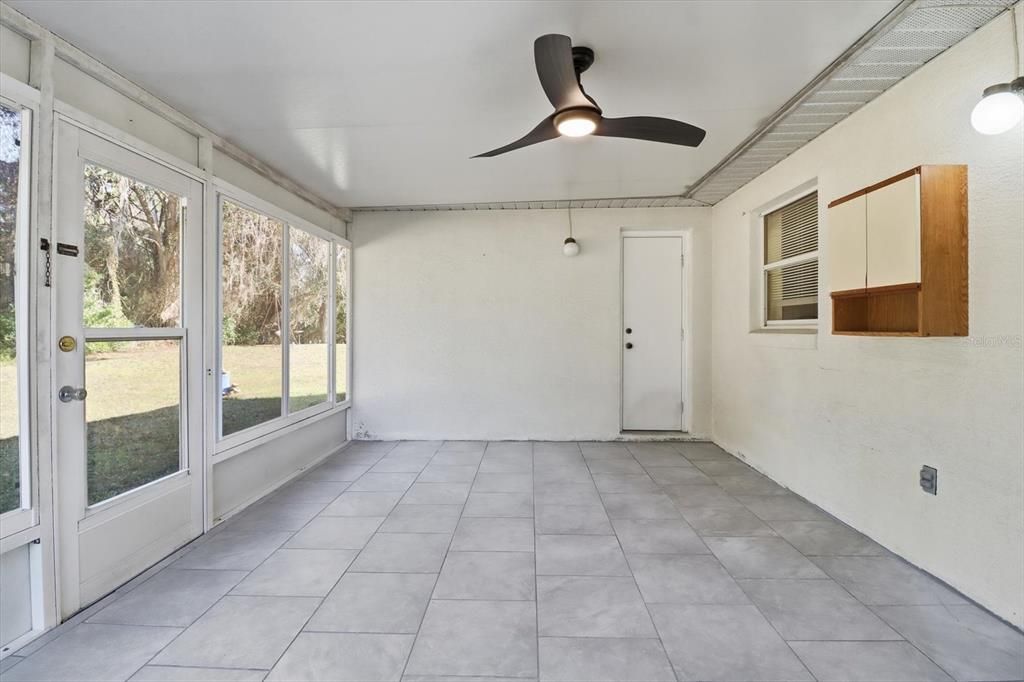 For Sale: $245,000 (3 beds, 2 baths, 1197 Square Feet)