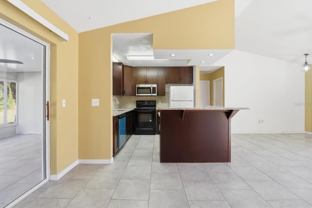 For Sale: $245,000 (3 beds, 2 baths, 1197 Square Feet)