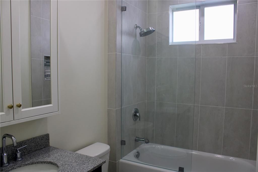 En Venta: $502,000 (5 camas, 3 baños, 2467 Pies cuadrados)