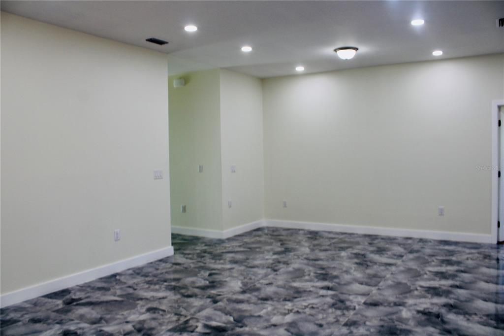 En Venta: $502,000 (5 camas, 3 baños, 2467 Pies cuadrados)