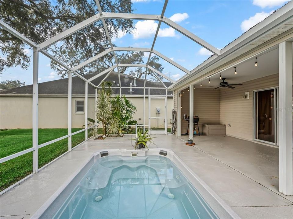 For Sale: $499,900 (3 beds, 2 baths, 1967 Square Feet)