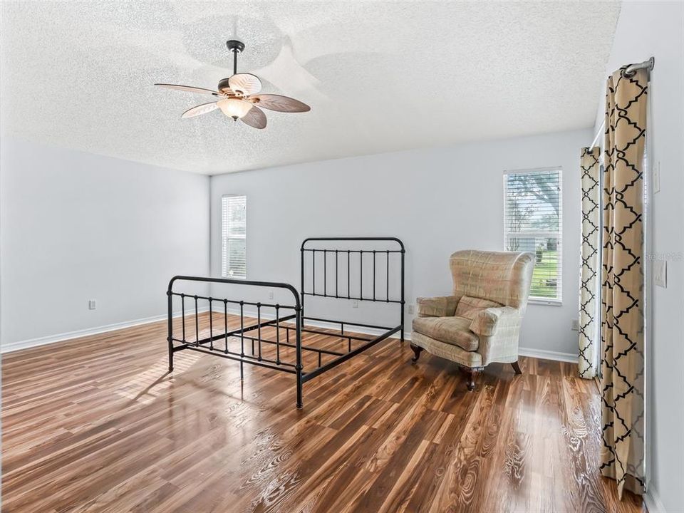 For Sale: $499,900 (3 beds, 2 baths, 1967 Square Feet)