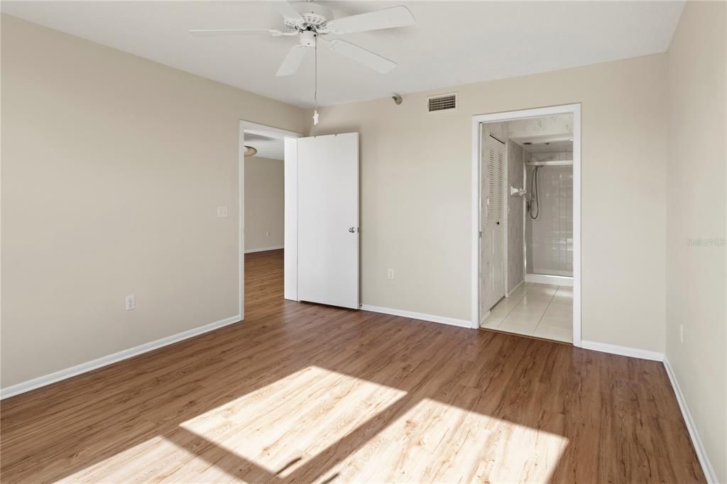 待售: $169,900 (1 贝兹, 2 浴室, 1020 平方英尺)