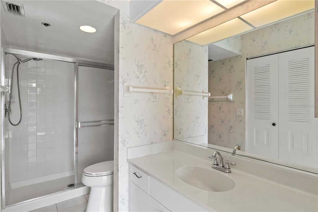 待售: $169,900 (1 贝兹, 2 浴室, 1020 平方英尺)