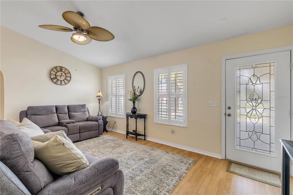 En Venta: $340,000 (3 camas, 2 baños, 1471 Pies cuadrados)