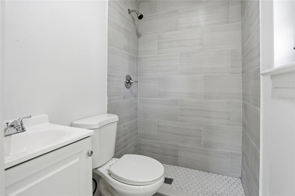 For Sale: $349,000 (3 beds, 2 baths, 968 Square Feet)