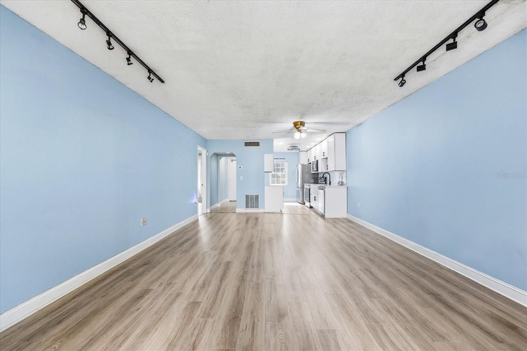 En Venta: $195,000 (2 camas, 2 baños, 1140 Pies cuadrados)