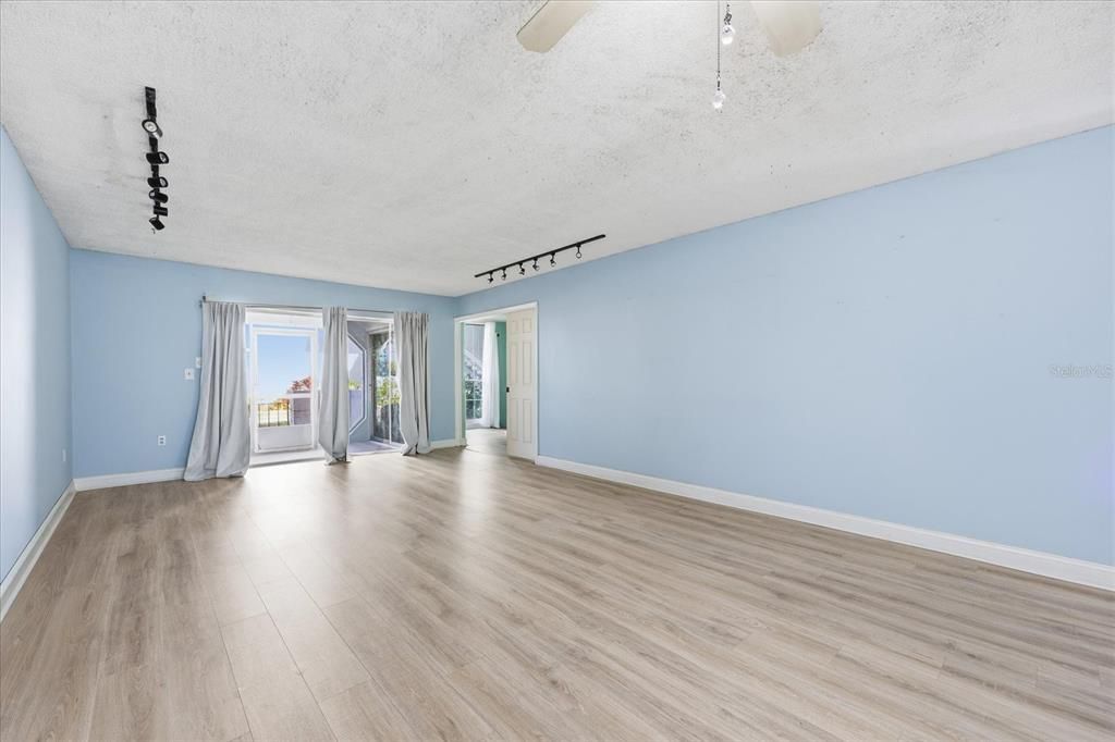 En Venta: $195,000 (2 camas, 2 baños, 1140 Pies cuadrados)