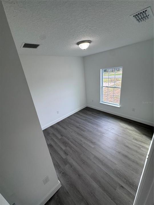 For Sale: $279,900 (3 beds, 2 baths, 1663 Square Feet)