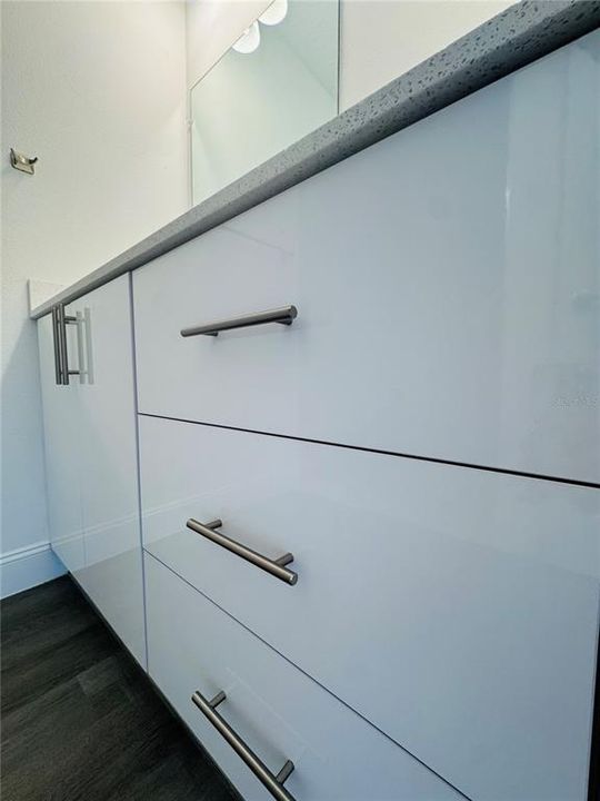 For Sale: $279,900 (3 beds, 2 baths, 1663 Square Feet)