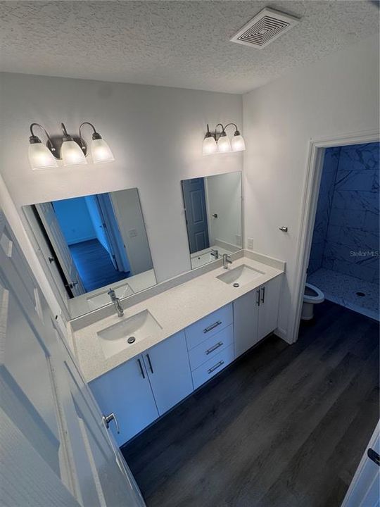 For Sale: $279,900 (3 beds, 2 baths, 1663 Square Feet)