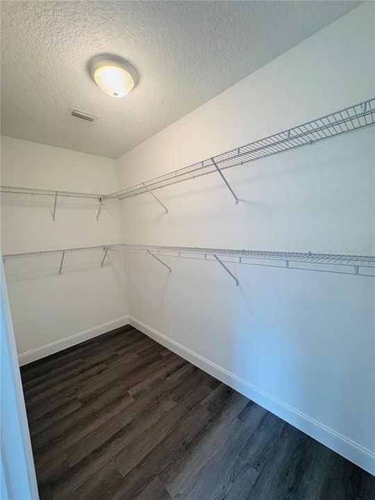 For Sale: $279,900 (3 beds, 2 baths, 1663 Square Feet)