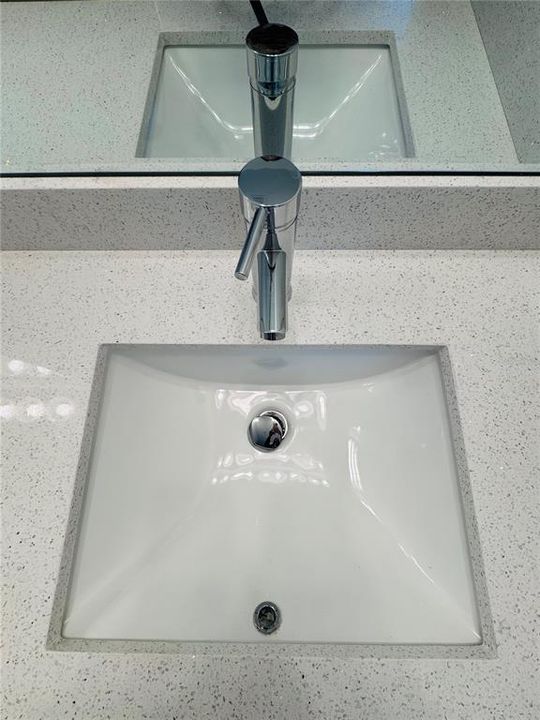 For Sale: $279,900 (3 beds, 2 baths, 1663 Square Feet)