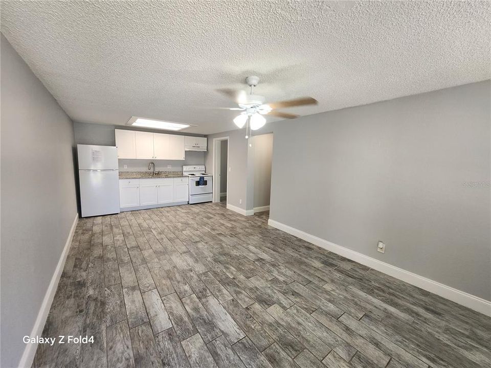 В аренду: $1,250 (2 спален, 1 ванн, 850 Квадратных фут)