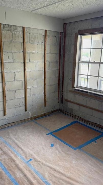 For Sale: $145,000 (2 beds, 1 baths, 1010 Square Feet)