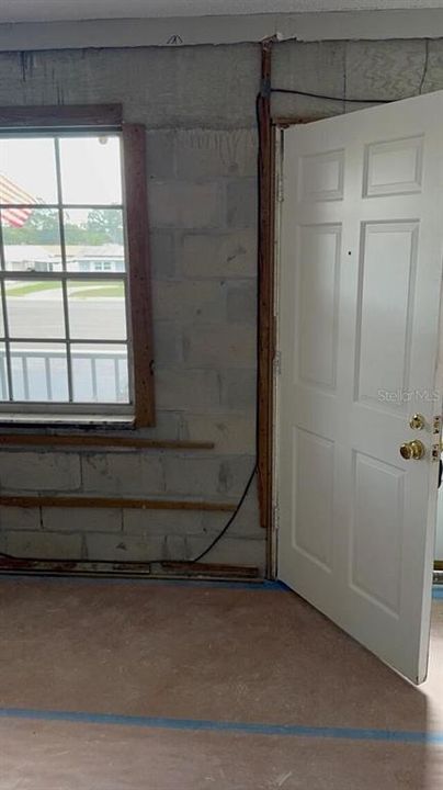 For Sale: $145,000 (2 beds, 1 baths, 1010 Square Feet)