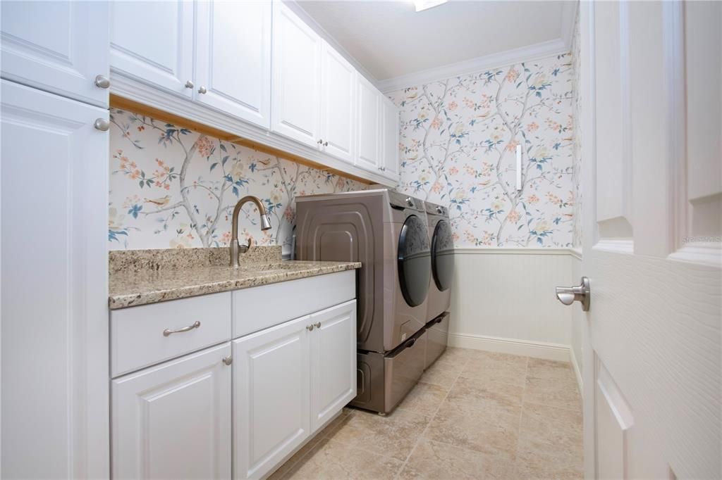 待售: $725,000 (3 贝兹, 2 浴室, 2296 平方英尺)