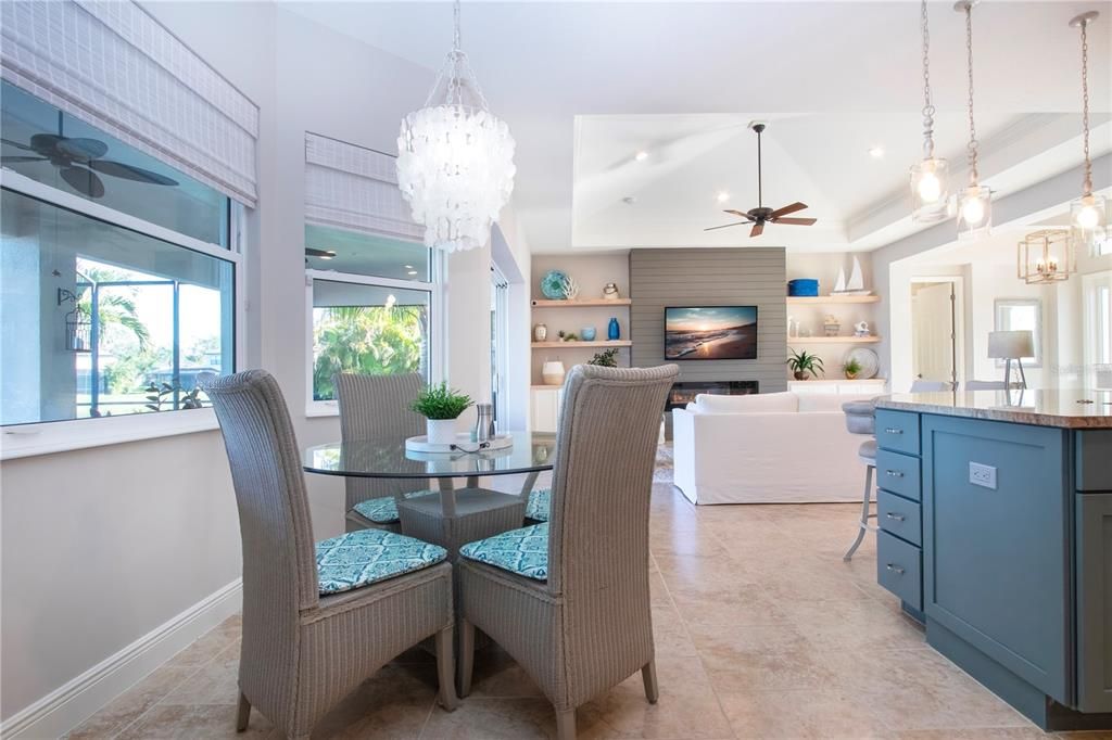 待售: $725,000 (3 贝兹, 2 浴室, 2296 平方英尺)