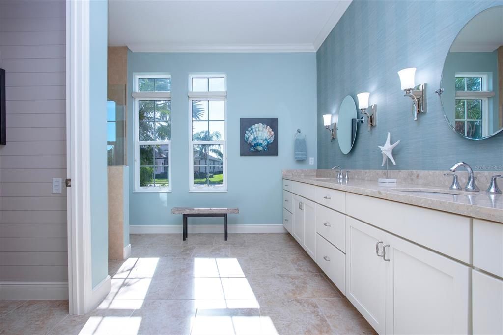 待售: $725,000 (3 贝兹, 2 浴室, 2296 平方英尺)