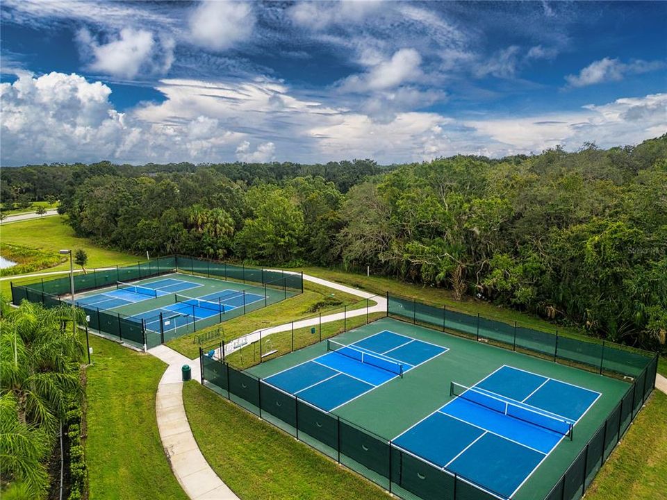 待售: $725,000 (3 贝兹, 2 浴室, 2296 平方英尺)