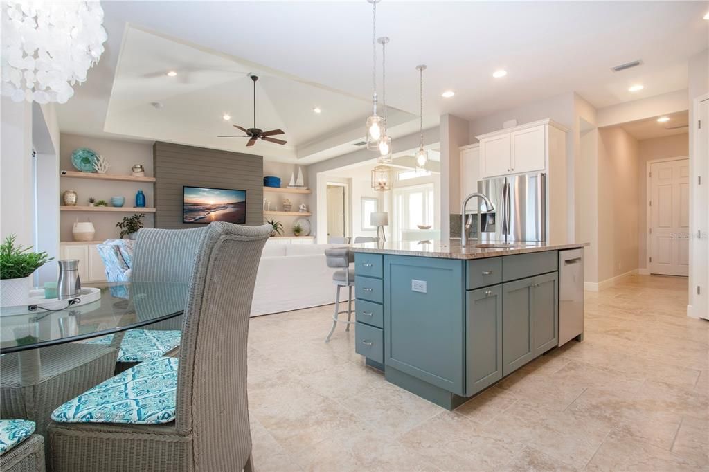 待售: $725,000 (3 贝兹, 2 浴室, 2296 平方英尺)