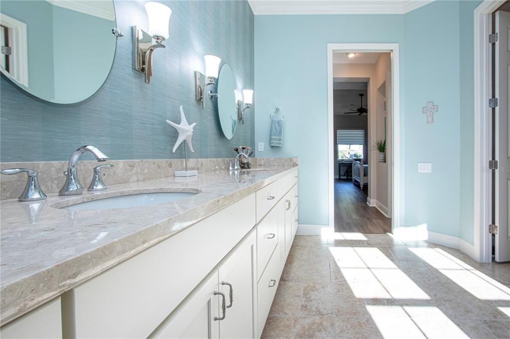 待售: $725,000 (3 贝兹, 2 浴室, 2296 平方英尺)