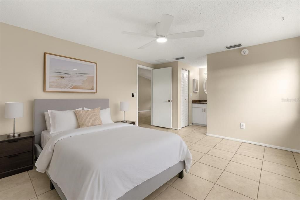 For Sale: $335,000 (3 beds, 2 baths, 1158 Square Feet)