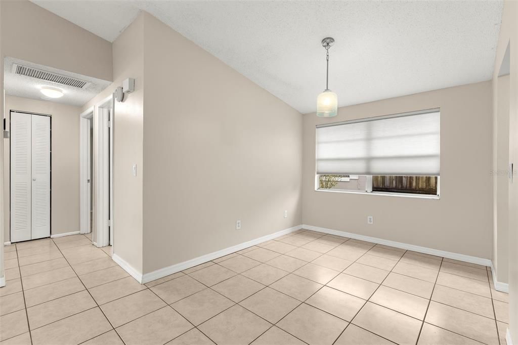 For Sale: $335,000 (3 beds, 2 baths, 1158 Square Feet)