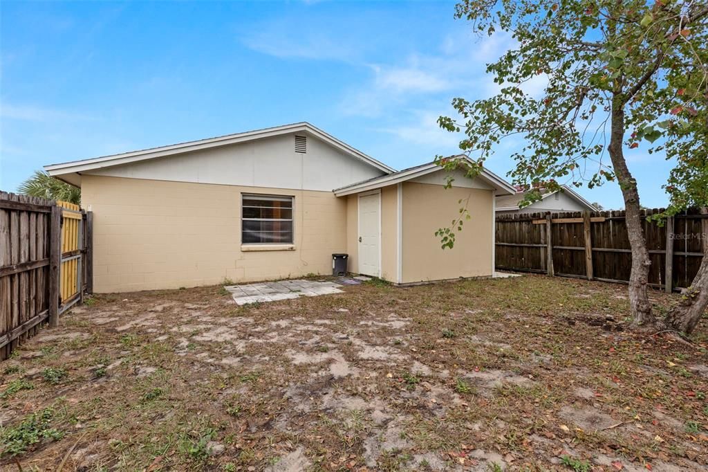 For Sale: $335,000 (3 beds, 2 baths, 1158 Square Feet)