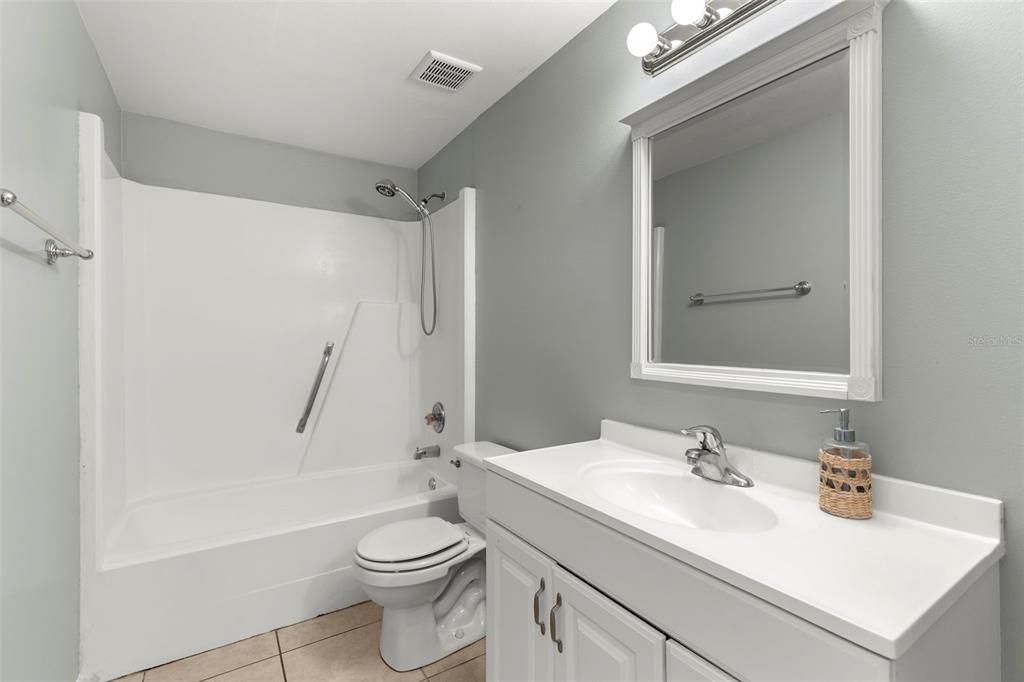 For Sale: $335,000 (3 beds, 2 baths, 1158 Square Feet)