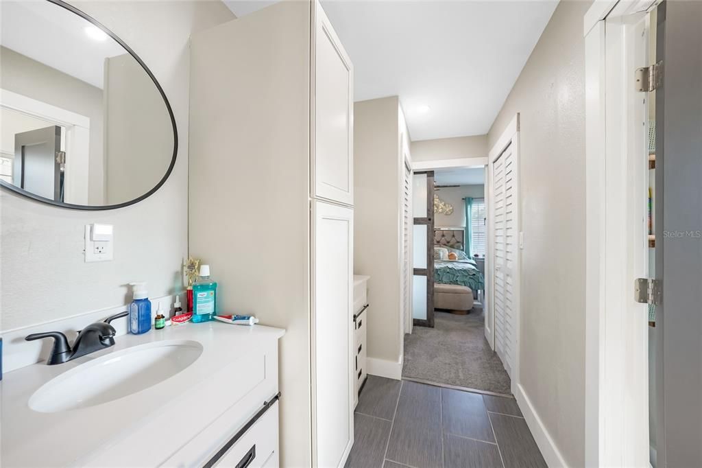 En Venta: $599,000 (4 camas, 3 baños, 3112 Pies cuadrados)