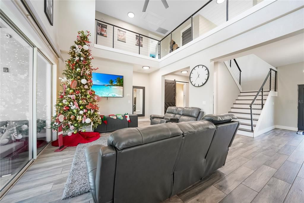 En Venta: $599,000 (4 camas, 3 baños, 3112 Pies cuadrados)