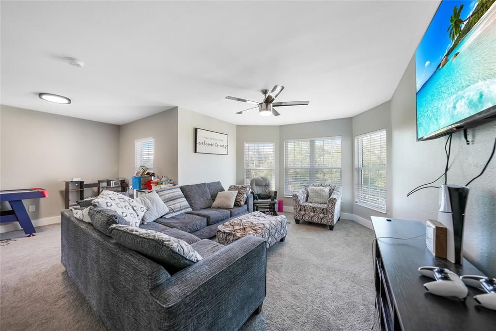 En Venta: $599,000 (4 camas, 3 baños, 3112 Pies cuadrados)