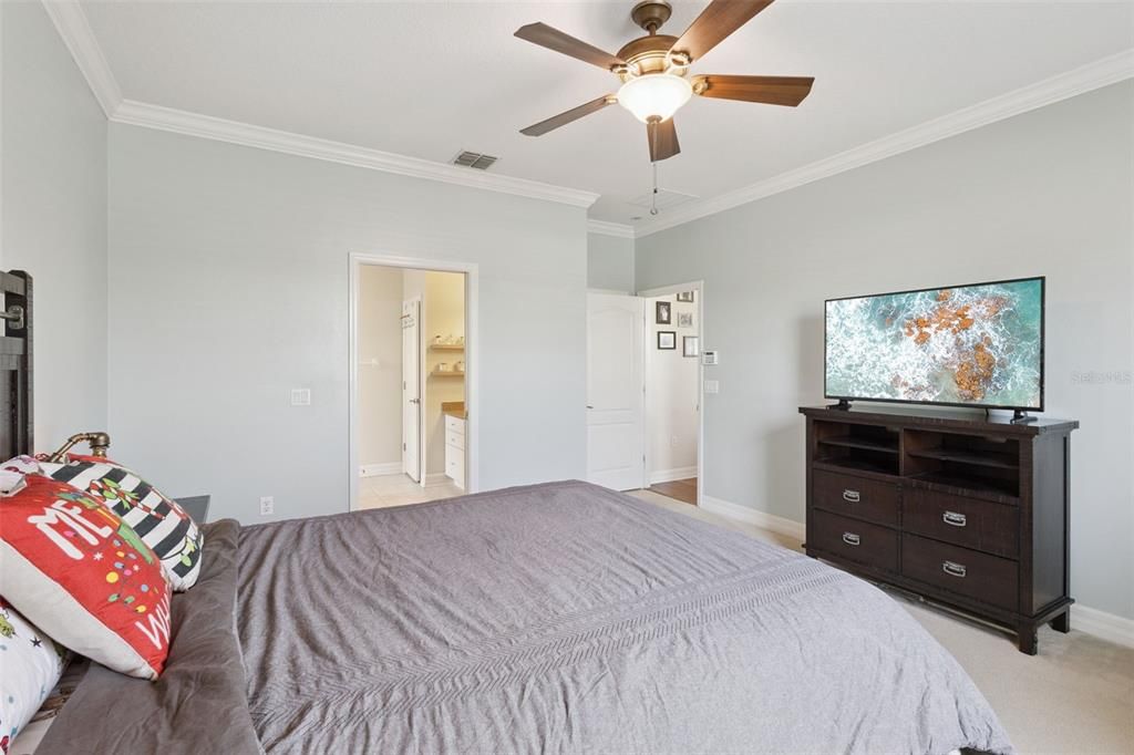 待售: $425,000 (4 贝兹, 3 浴室, 2560 平方英尺)