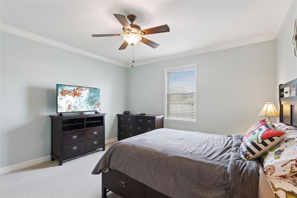 待售: $425,000 (4 贝兹, 3 浴室, 2560 平方英尺)