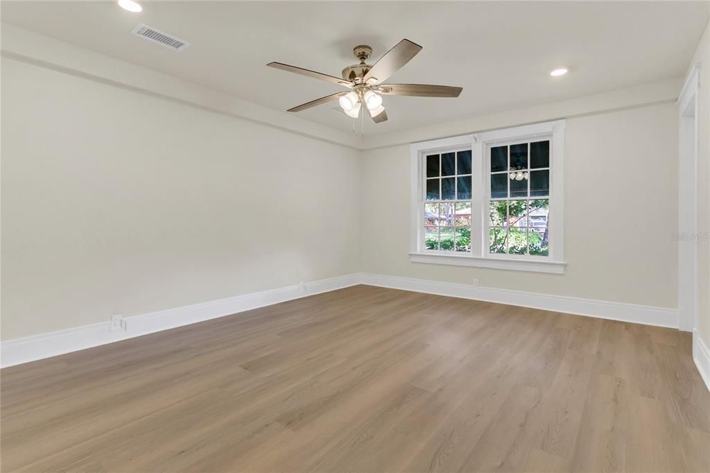 For Rent: $3,250 (4 beds, 2 baths, 2035 Square Feet)