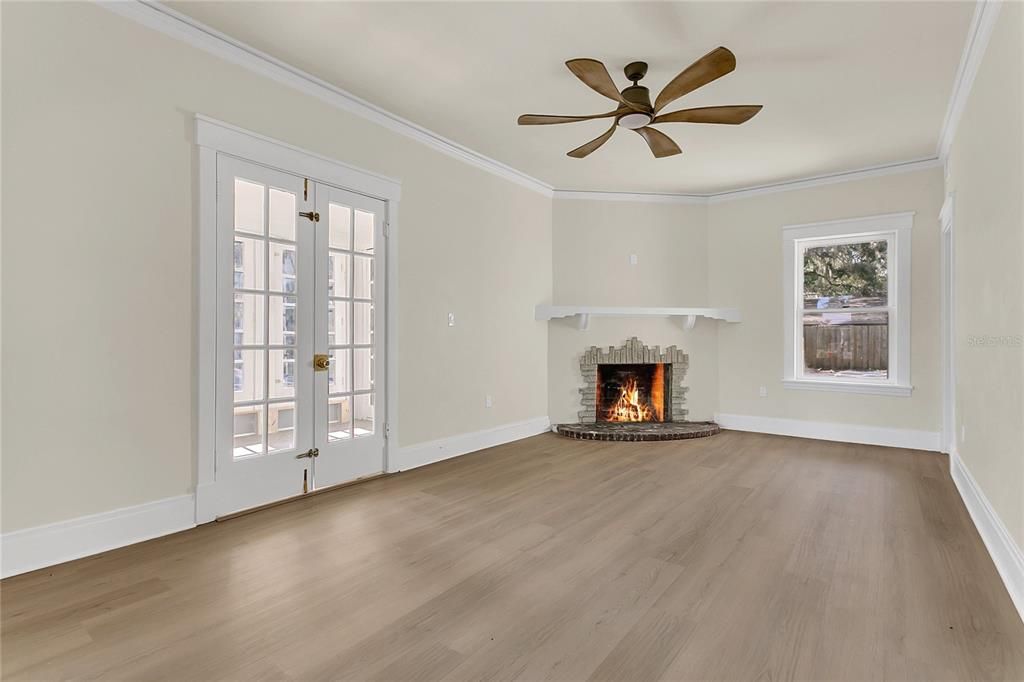 For Rent: $3,250 (4 beds, 2 baths, 2035 Square Feet)