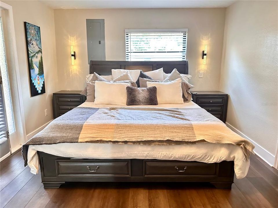 В аренду: $3,200 (3 спален, 2 ванн, 1456 Квадратных фут)