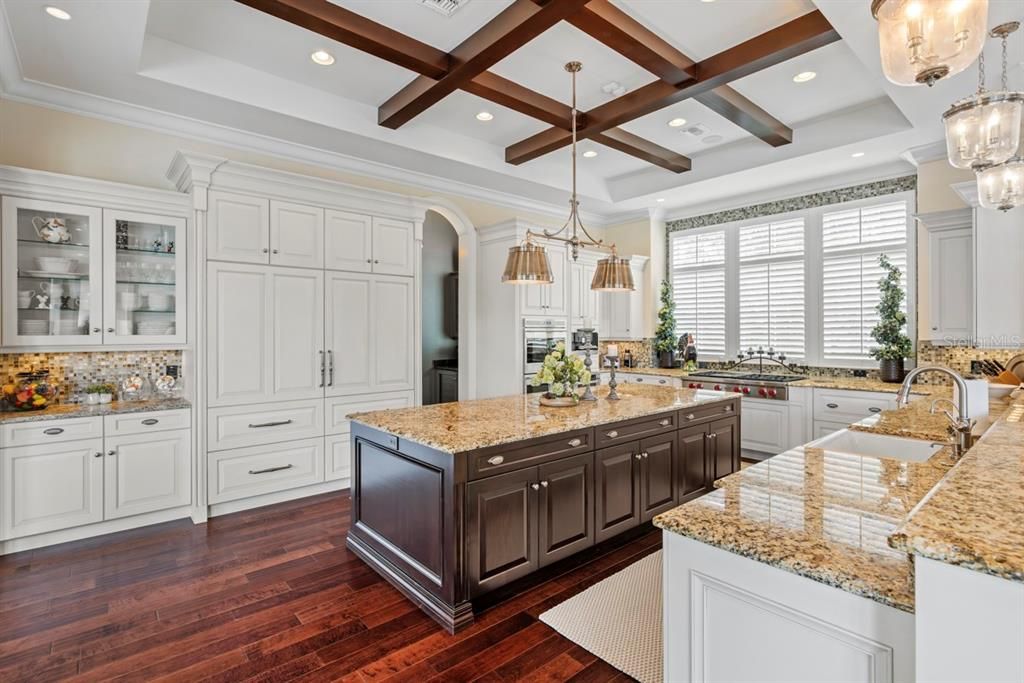 For Sale: $18,500,000 (10 beds, 14 baths, 11524 Square Feet)