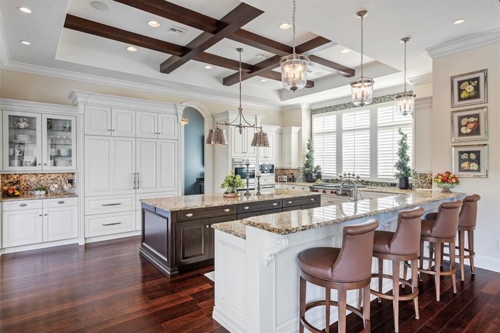 For Sale: $18,500,000 (10 beds, 14 baths, 11524 Square Feet)